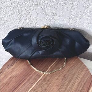 VINTAGE NWOT FRANCHI BLACK  HIGH QUALITY SATIN EVENING BAG PURSE CLUTCH & ROSE